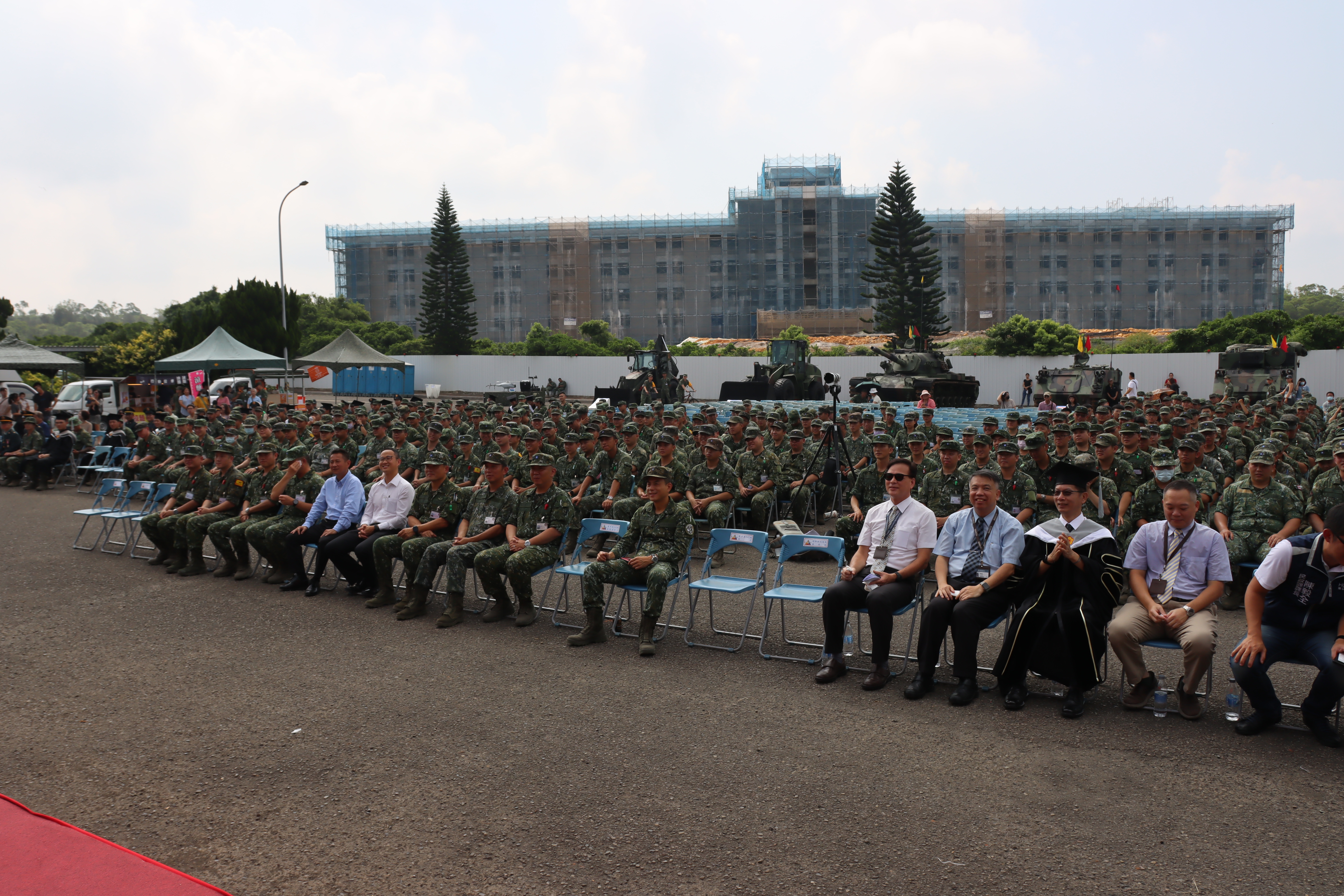 002.本校一級主官與陸軍542旅全體官兵、來賓與眷屬參加盛會