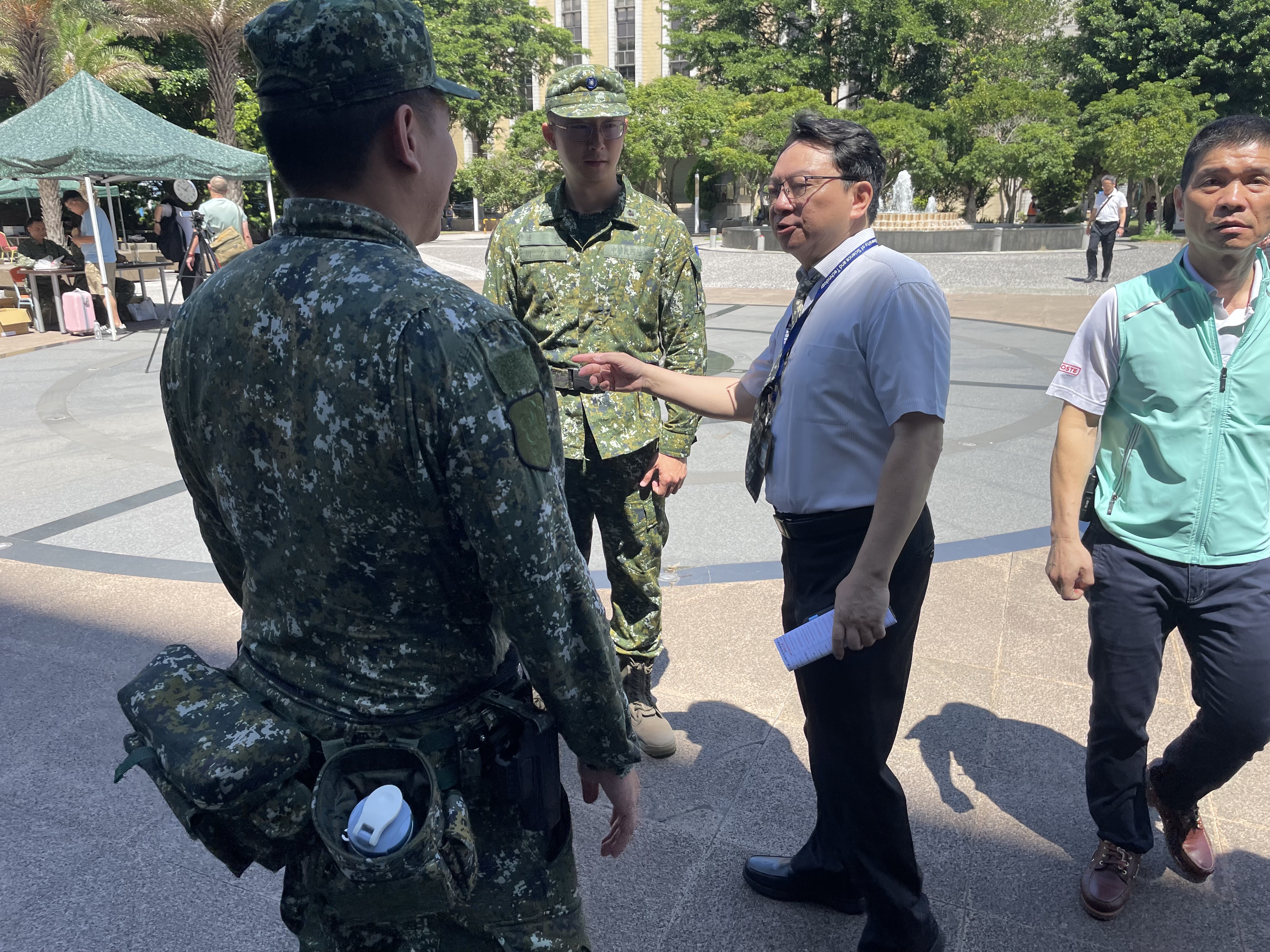 002.校長呂明峯親蒞召集事務所慰勞新竹後備旅管理幹部