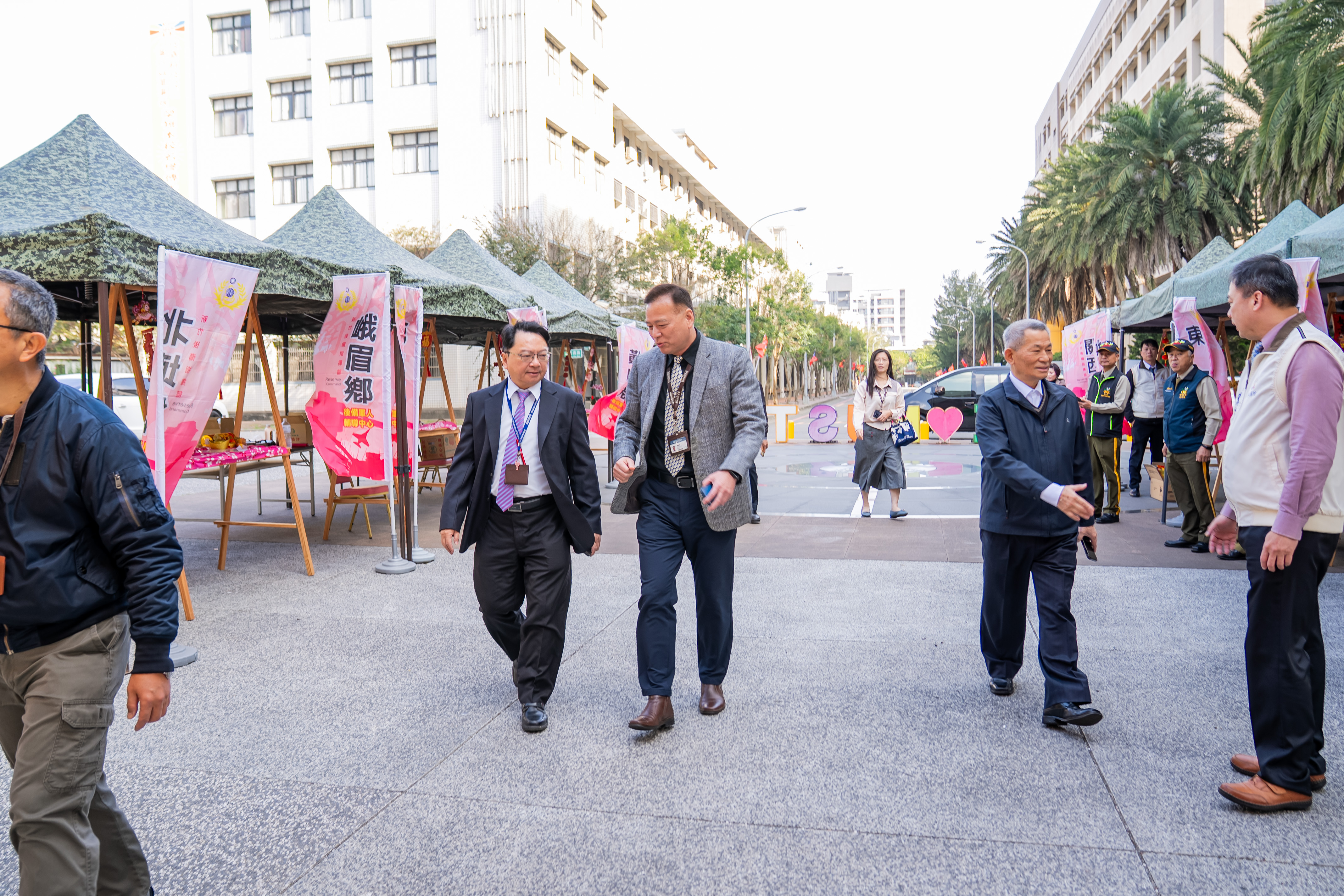 003.呂明峯校長及劉崇治副校長一同出席參加後備軍人晉任表揚活動