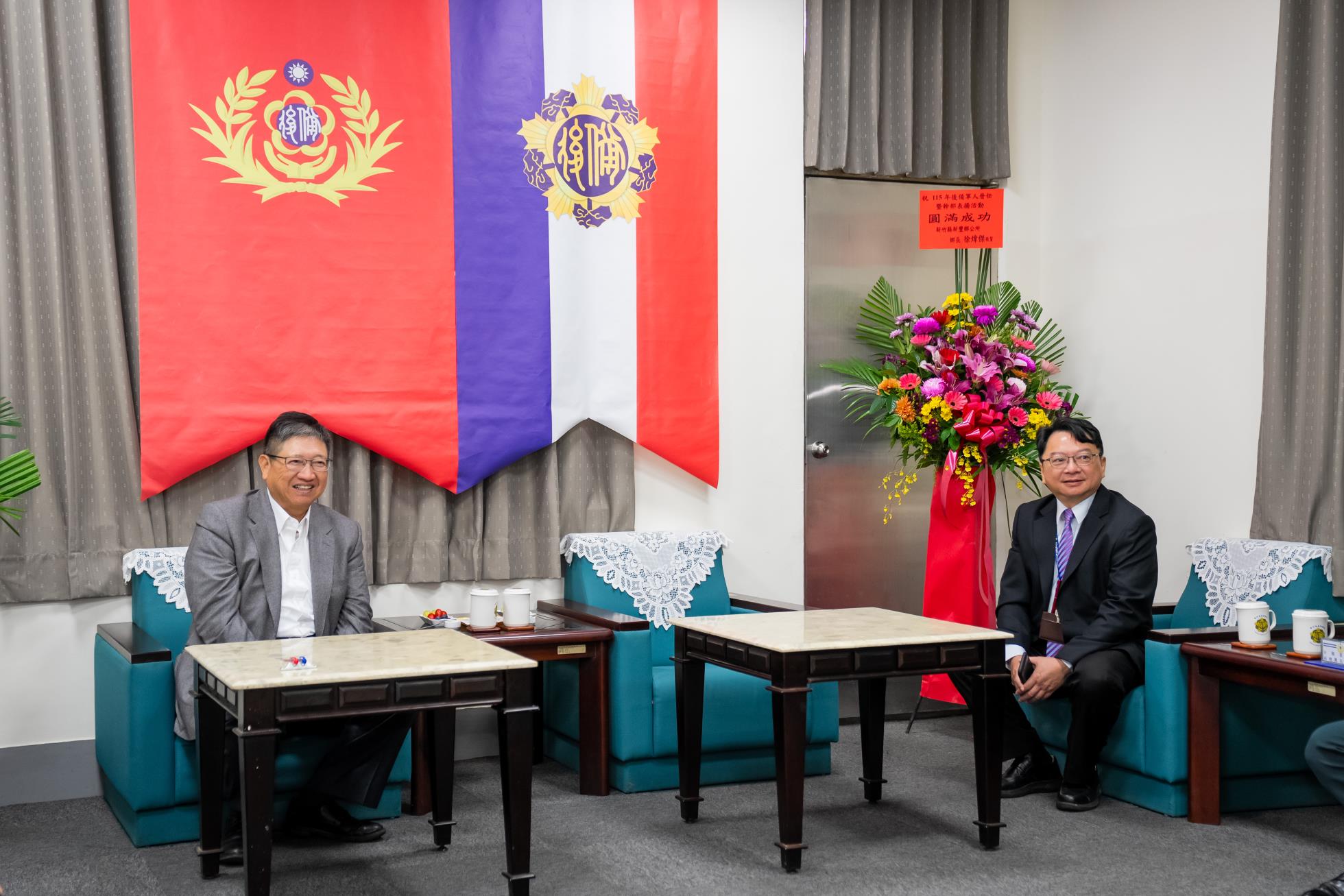 004.新竹縣長楊文科垂詢本校校務大會整備情形