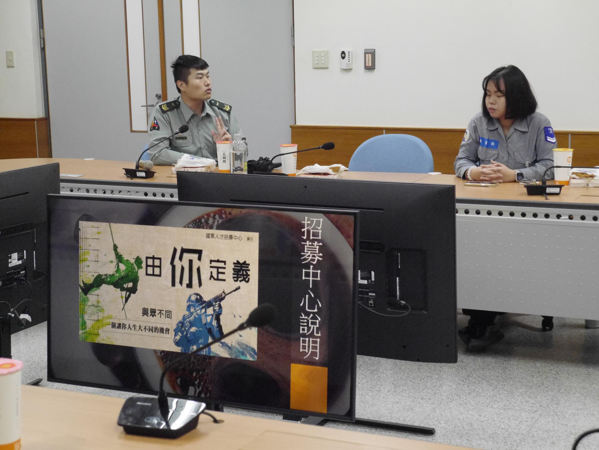 005.國軍新竹招募站向一年級新生說明入伍訓練注意事項