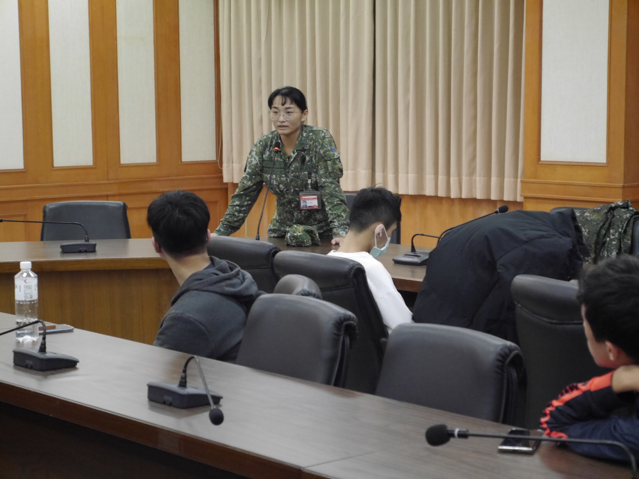 007.陸軍裝訓部中尉李雯靜以親身經歷及現身說明介紹軍旅經歷