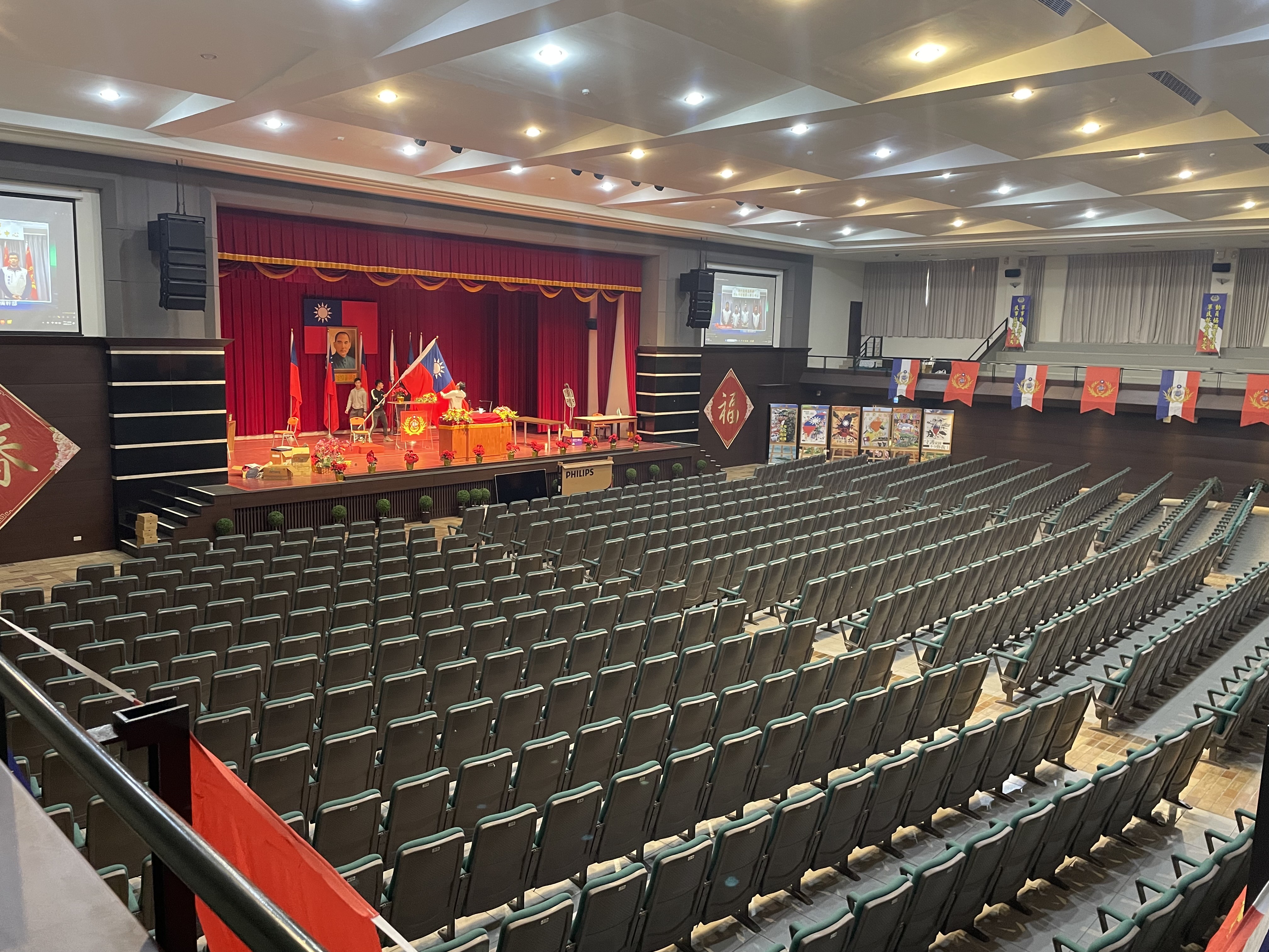 011.新竹後備指揮部全體官兵在有限的時間內完成各場域的佈治及典禮程序規劃 (中正堂)