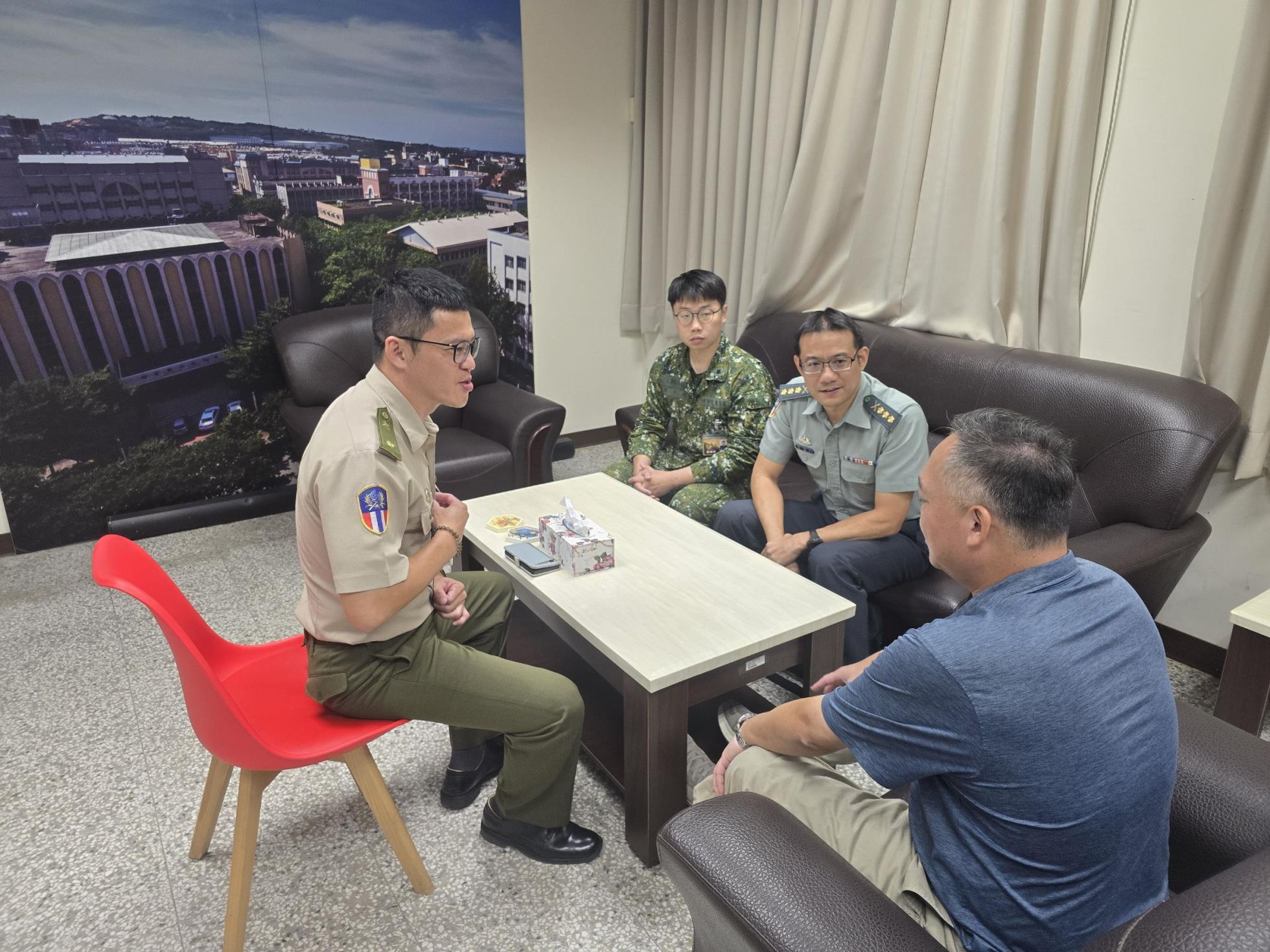 03.雙方對國軍招募與全民國防進行交流