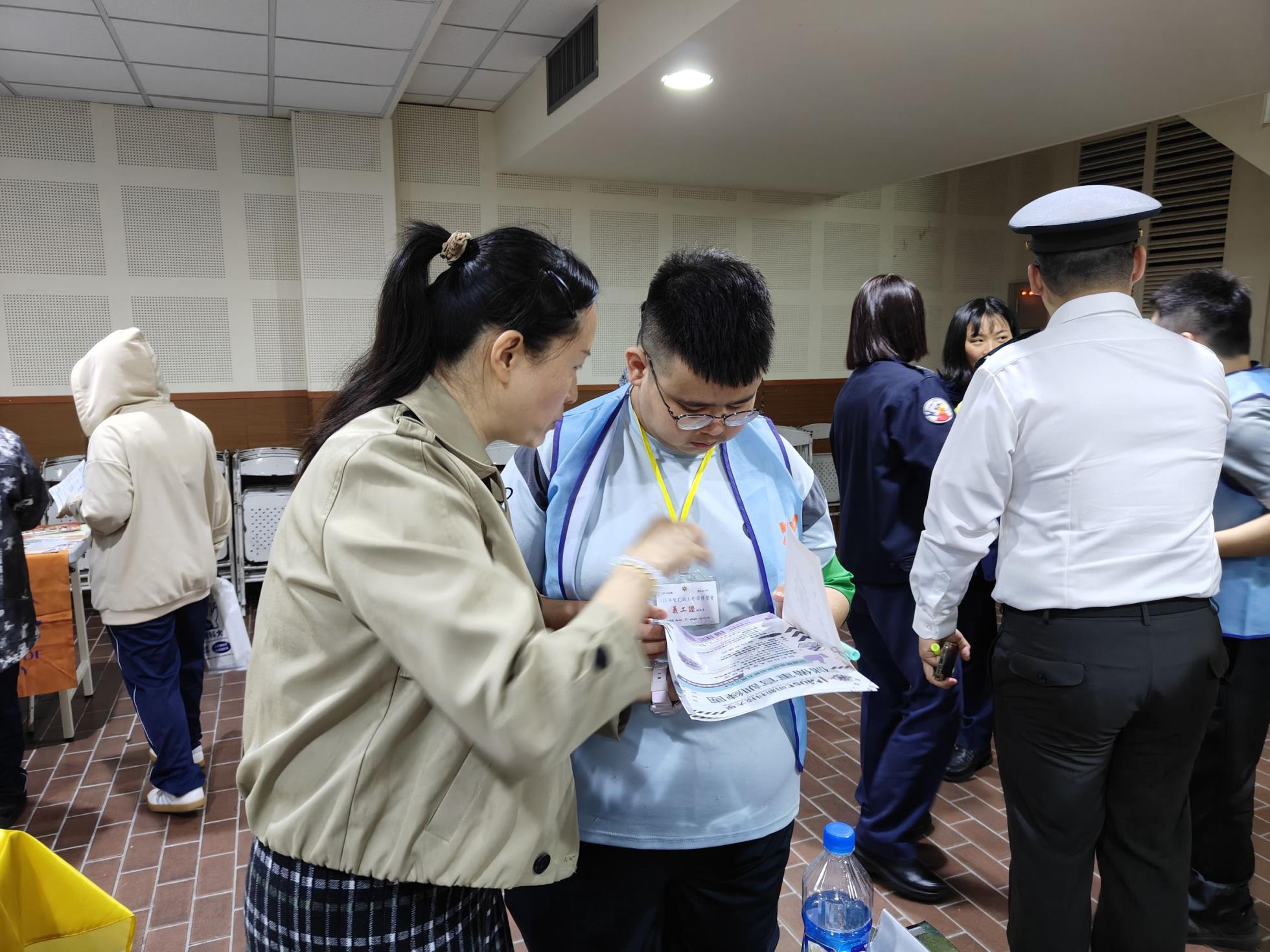 04.本校招募人員介紹本校主要有五大學院20各系所可提供同學多元選擇