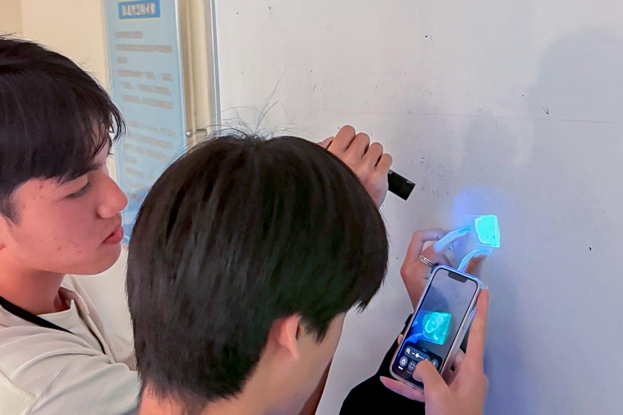 04_LINE_ALBUM_英_260503_3-1