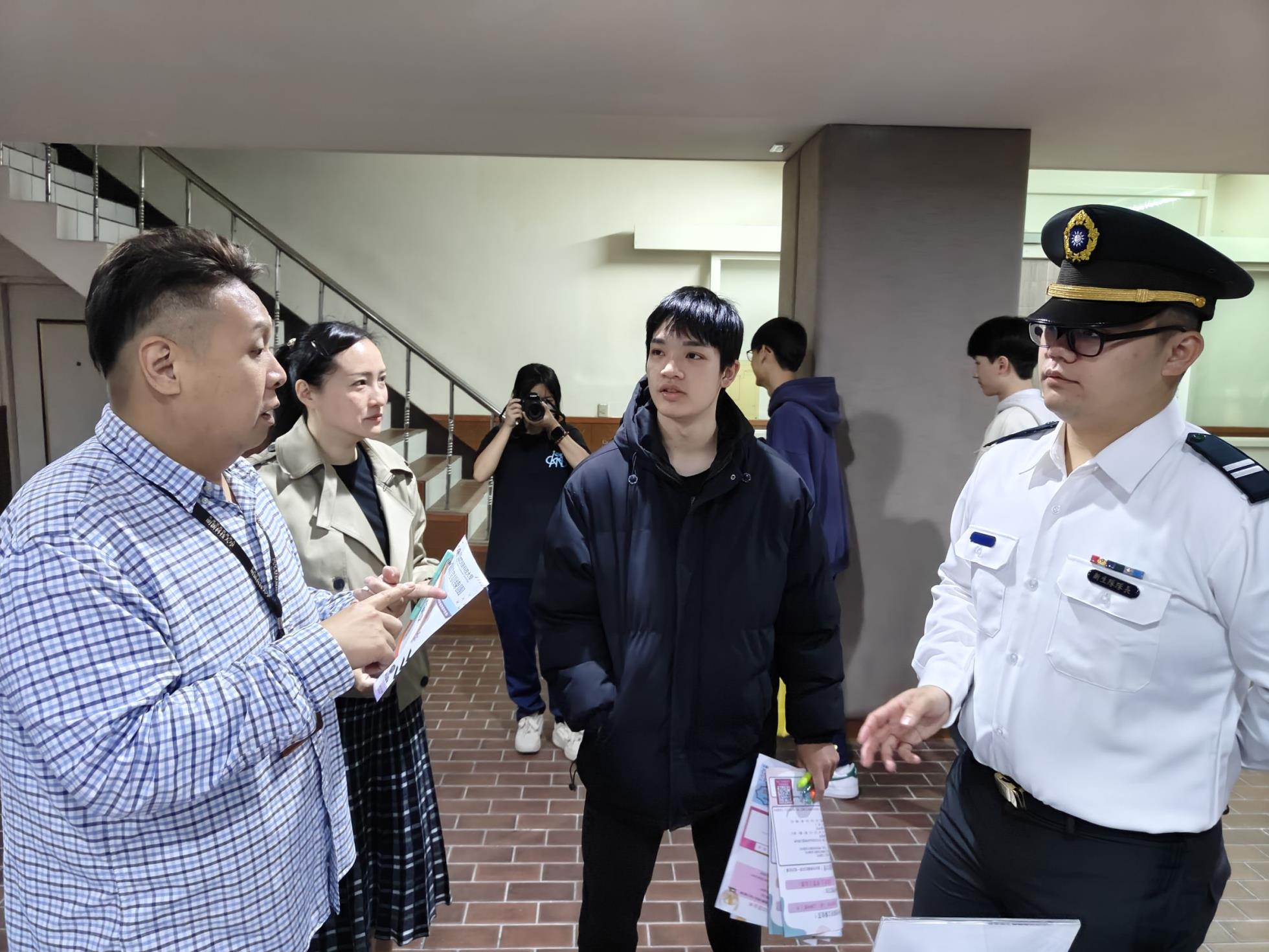 05.本次活動納編本校ROTC同學王鈺凱(智光畢業)招募作業，以現身說法詳盡說明，增加同學就讀本校意願