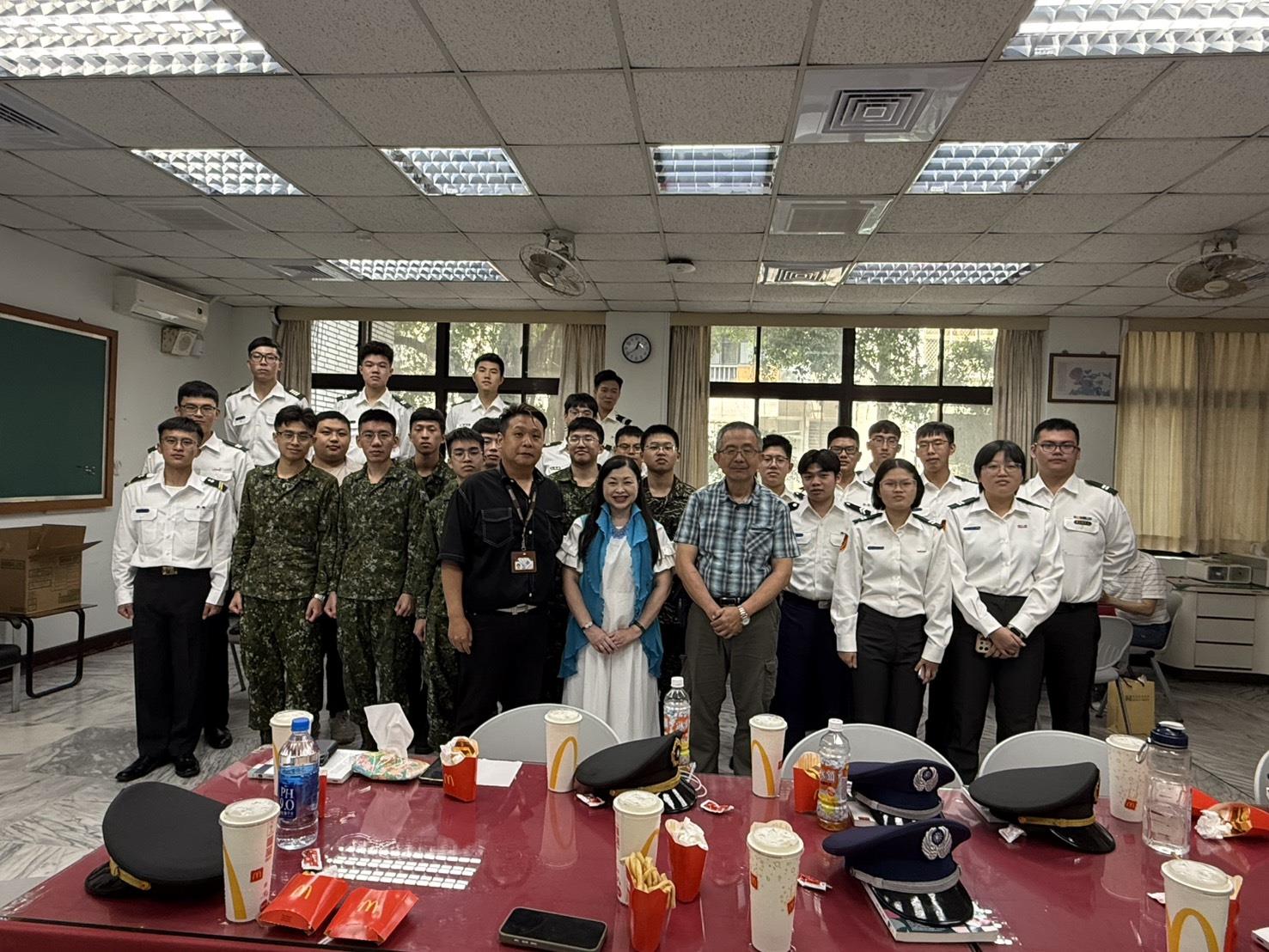 07.訪視活動結束後，全體與會人員合影留念，為流活動劃下圓滿句點