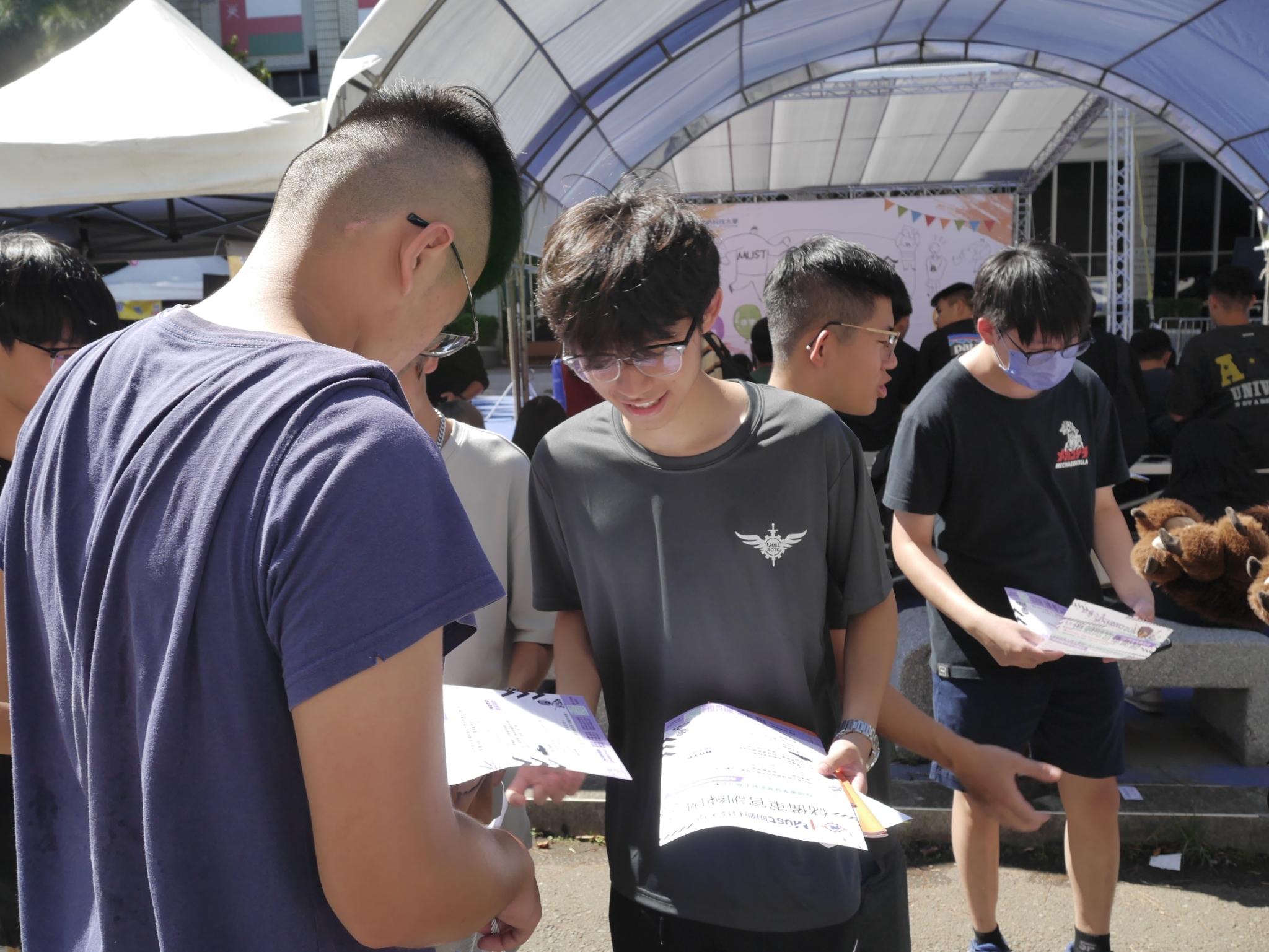 114-社團博覽會-05.本校ＲＯＴＣ同學協助１１４－１新生招生情形