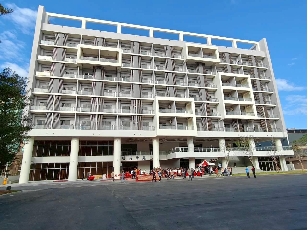 LINE_ALBUM_1141229日明新學苑竣工儀式。_251230_11