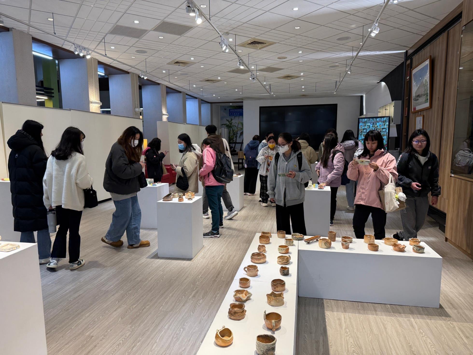 LINE_ALBUM_20250108 幼保系陶藝展_250220_41