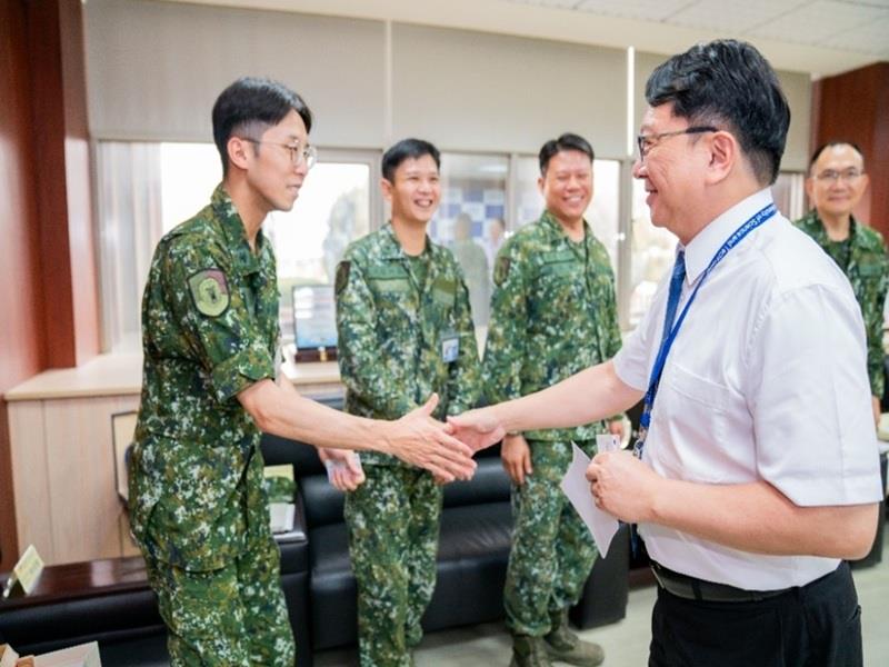 圖片5.校長呂明峯對陸軍269旅蒞校拜訪表達歡迎之意